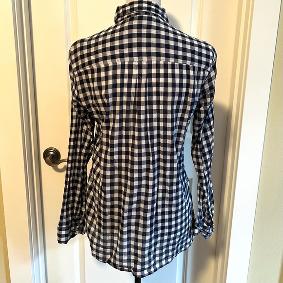 Banana Republic Gingham Navy Blue White check button-down blouse - Picture 3 of 5